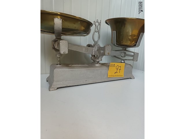 Lot 27 - antieke weegschaal - afbeelding 5 van  7