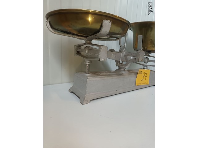 Lot 27 - antieke weegschaal - afbeelding 6 van  7
