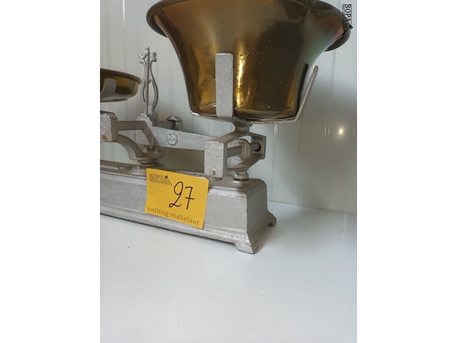 Lot 27 - antieke weegschaal - afbeelding 7 van  7
