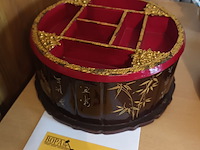 Lot 27 - chinees juwelenkistje - afbeelding 4 van  5