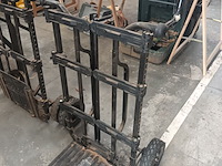 Lot 27 - dewalt opvouwbare steekwagen