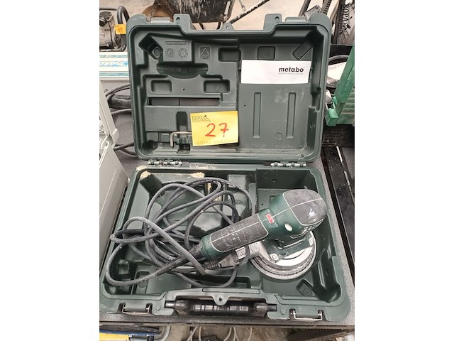 Lot 27 - excentrische schuurmachine metabo - afbeelding 1 van  4
