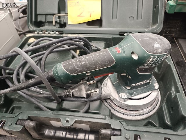 Lot 27 - excentrische schuurmachine metabo - afbeelding 2 van  4