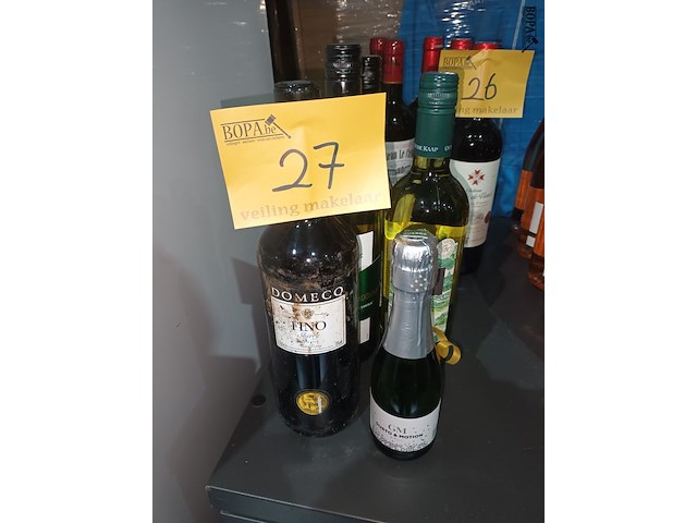 Lot 27 - flessen diverse wijn. 5 stuks - afbeelding 1 van  4