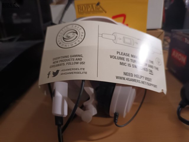 Lot 27 - hoofdtelefoon. 2 stuks - afbeelding 2 van  4