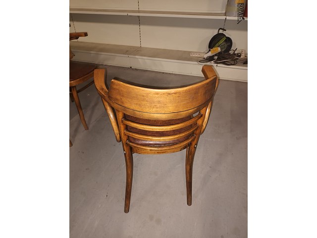 Lot 27 - houten café stoelen. 12 stuks - afbeelding 3 van  3