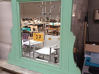 Lot 27 - houten kast met spiegel - afbeelding 2 van  4