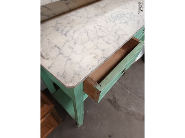 Lot 27 - houten kast met spiegel - afbeelding 4 van  4