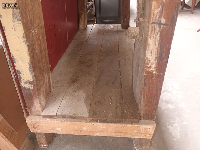 Lot 27 - houten werkbank - afbeelding 4 van  4