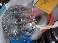 Lot 27 - huisraad en kookpotten - afbeelding 4 van  4