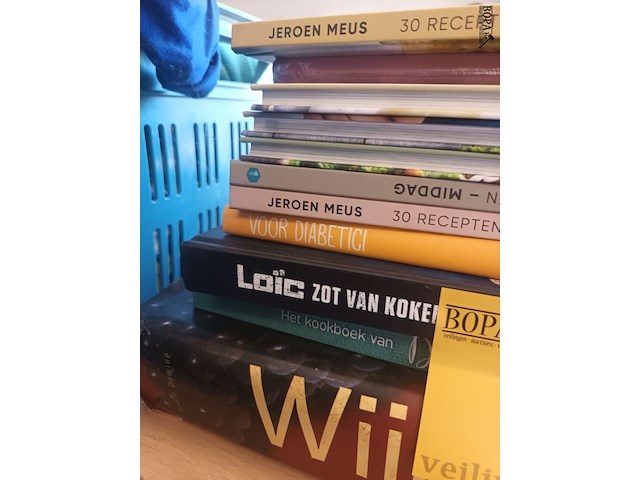 Lot 27 - kookboeken. 11 stuks - afbeelding 2 van  3