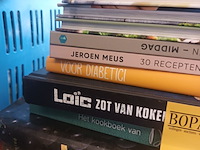Lot 27 - kookboeken. 11 stuks - afbeelding 2 van  3