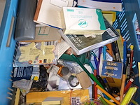 Lot 27 - lot kantoormateriaal - afbeelding 2 van  6