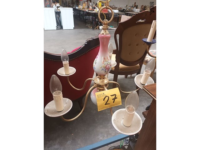 Lot 27 - luster koper met porselein - afbeelding 1 van  3