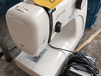 Lot 27 - naaimachine lervia - afbeelding 3 van  3