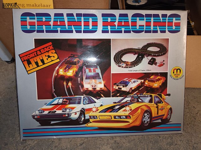 Lot 27 - onderdelen auto racebanen. 3 dozen - afbeelding 2 van  6