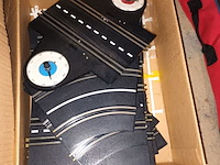 Lot 27 - onderdelen auto racebanen. 3 dozen - afbeelding 5 van  6