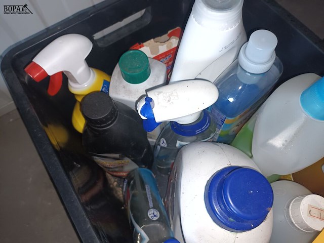 Lot 27 - onderhoudsproducten. 20 stuks - afbeelding 4 van  4