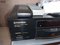 Lot 27 - pioneer cd player en audio/video player - afbeelding 2 van  7