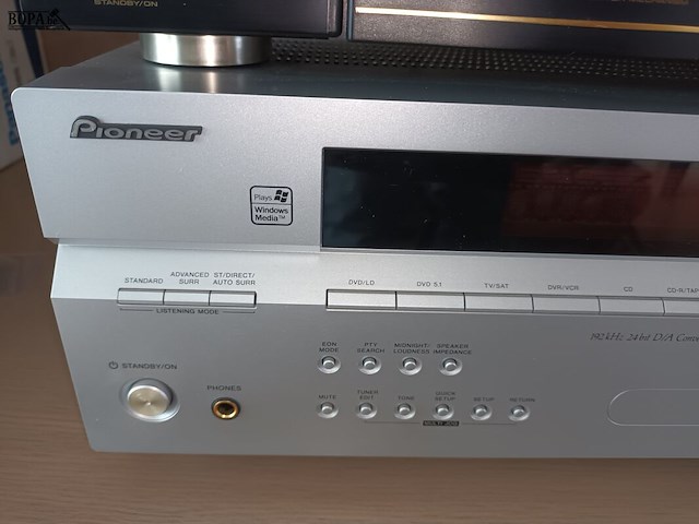 Lot 27 - pioneer cd player en audio/video player - afbeelding 3 van  7
