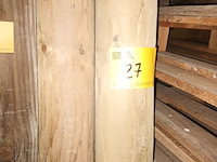 Lot 27 - ronde houten palen. 9 stuks