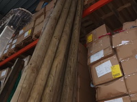 Lot 27 - ronde houten palen. 9 stuks - afbeelding 3 van  3