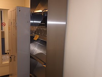 Lot 27 - rvs folderkast - afbeelding 2 van  3