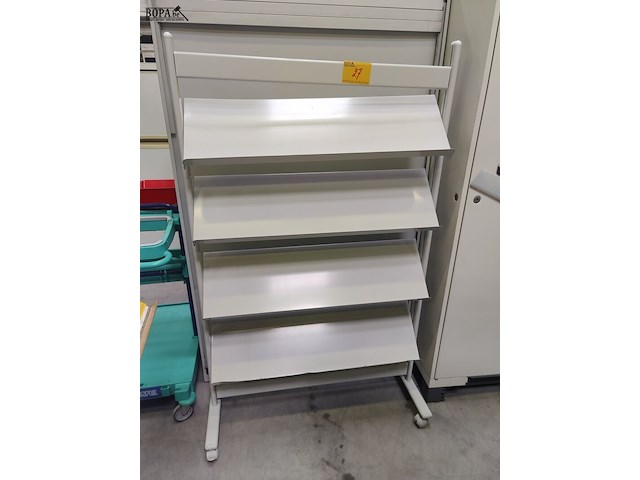 Lot 27 - verrolbaar folderrek - afbeelding 1 van  3