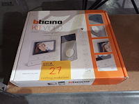 Lot 27 - video deurbel bticino