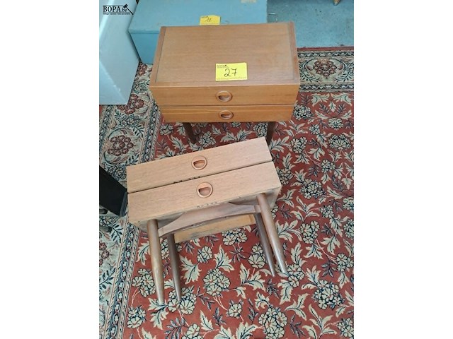 Lot 27 - vintage nachtkastjes - scandinavische stijl met verzonken ha - afbeelding 1 van  2