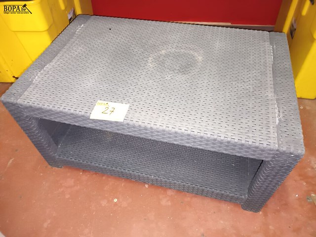 Lot 27 - wicker lounge tafel - afbeelding 3 van  3