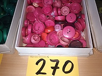 Lot 270 - doos met retro knopen - afbeelding 1 van  2
