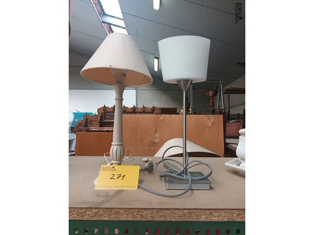 Lot 271 - tafellampen. 2 stuks - afbeelding 1 van  3
