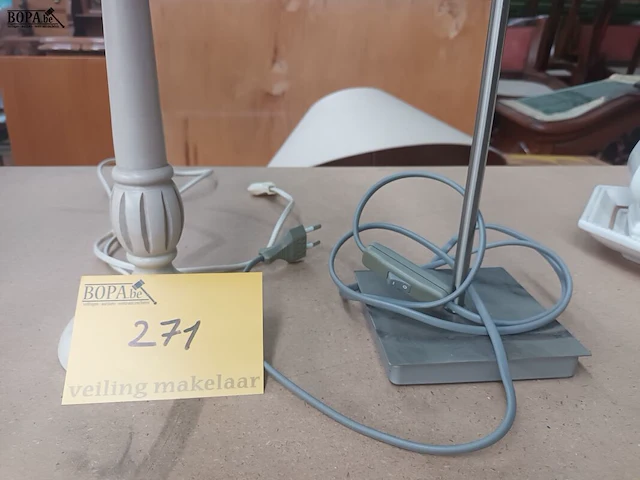 Lot 271 - tafellampen. 2 stuks - afbeelding 3 van  3