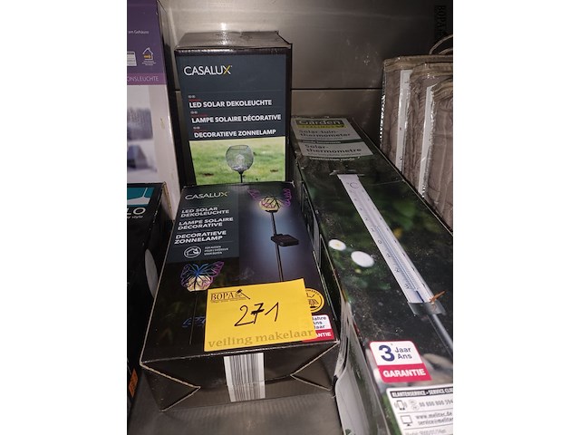 Lot 271 - tuinverlichting en thermometer. 3 stuks - afbeelding 1 van  4