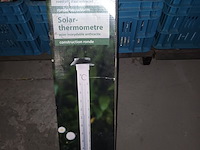 Lot 271 - tuinverlichting en thermometer. 3 stuks - afbeelding 2 van  4