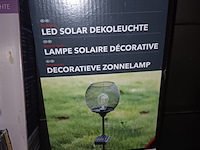 Lot 271 - tuinverlichting en thermometer. 3 stuks - afbeelding 3 van  4