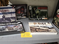 Lot 272 - dvd boxen oorlog - afbeelding 1 van  7