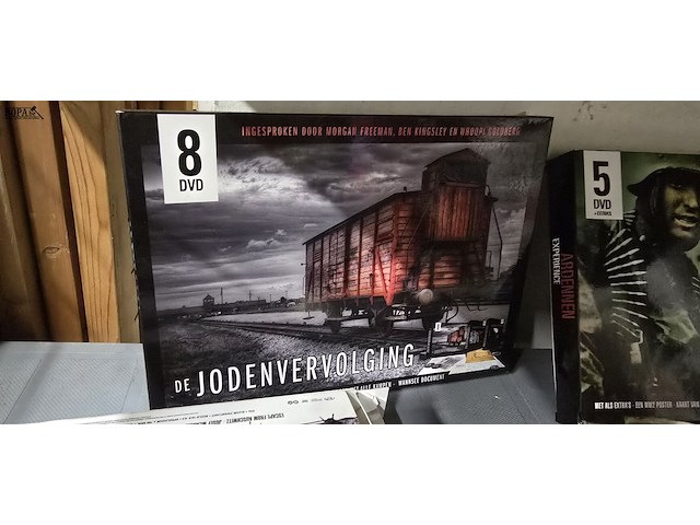 Lot 272 - dvd boxen oorlog - afbeelding 4 van  7