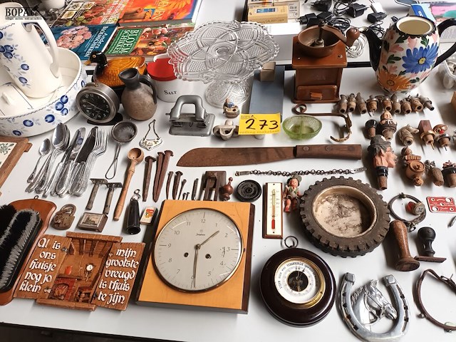Lot 273 - brocante. 75 stuks - afbeelding 1 van  9