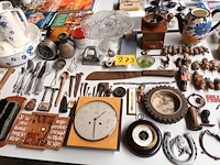 Lot 273 - brocante. 75 stuks - afbeelding 1 van  9