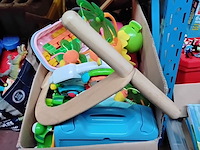 Lot 273 - doos speelgoed jonge kinderen - afbeelding 1 van  3