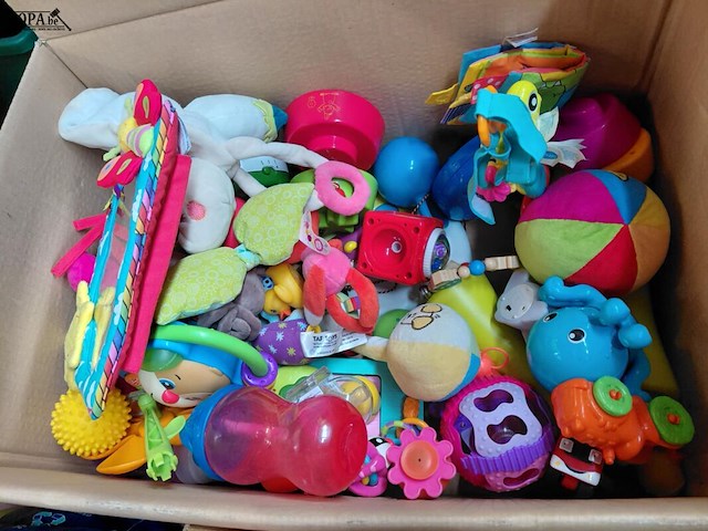 Lot 273 - doos speelgoed jonge kinderen - afbeelding 2 van  3
