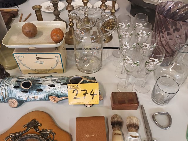 Lot 274 - brocante. 72 stuks - afbeelding 6 van  9