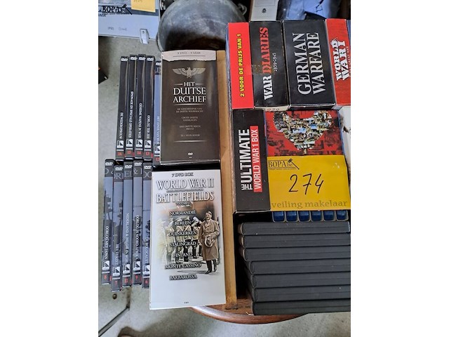 Lot 274 - lot dvd bundels woi, woii ca. -14 bundels, 2 reeksen - afbeelding 1 van  2