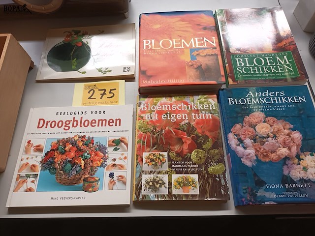 Lot 275 - boeken over bloemschikken. 6 stuks - afbeelding 1 van  4