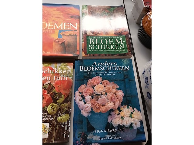 Lot 275 - boeken over bloemschikken. 6 stuks - afbeelding 2 van  4