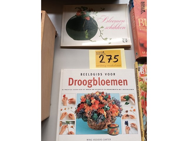 Lot 275 - boeken over bloemschikken. 6 stuks - afbeelding 4 van  4