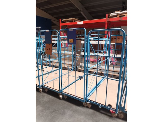 Lot 276 - blauwe transportkar. 3 stuks - afbeelding 1 van  2