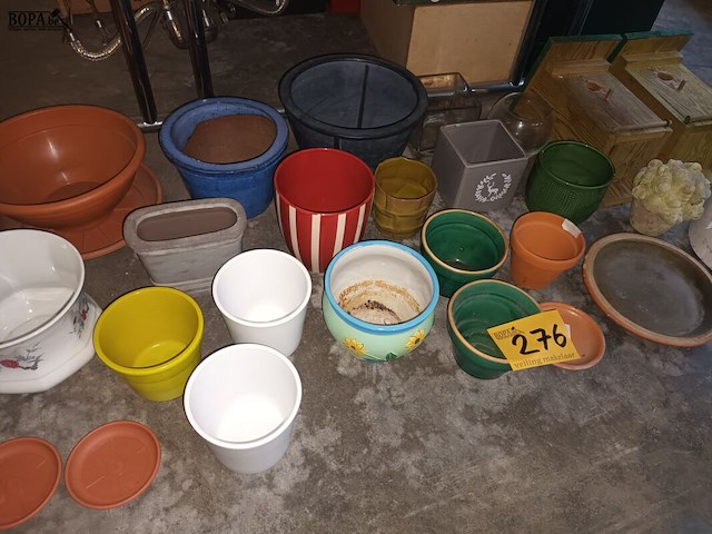 Lot 276 - bloempotten. 25 stuks - afbeelding 1 van  3